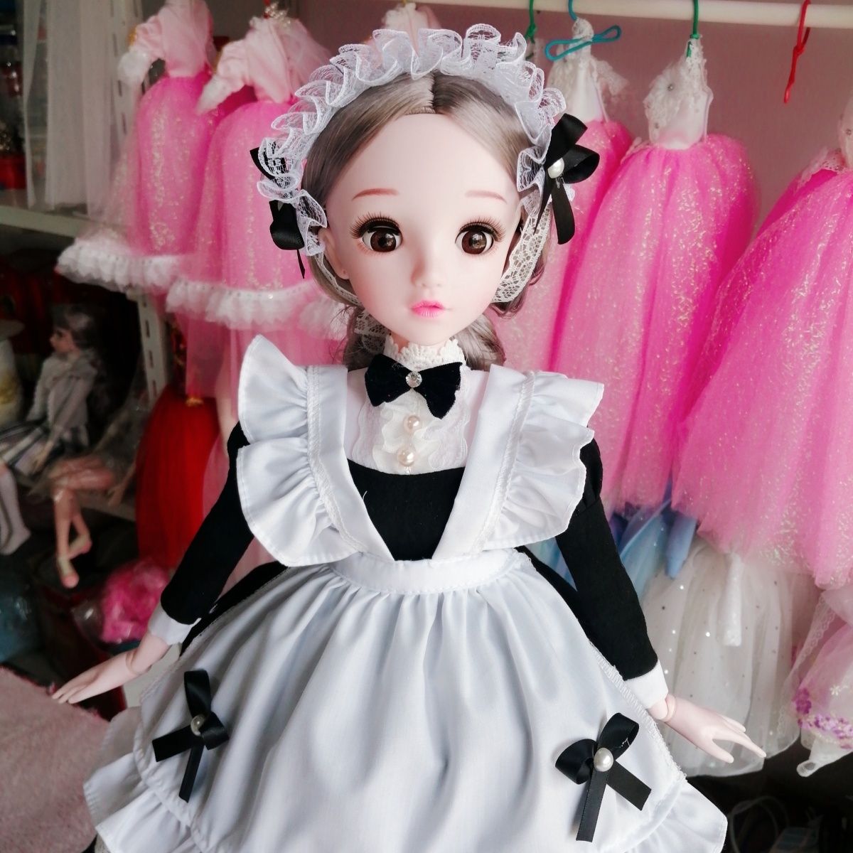 Vintage Burgundy Maid Costume  - Collectible Vintage Matches 评论和价格