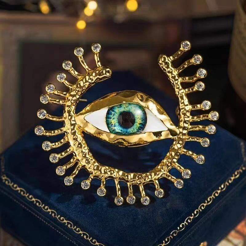 New Evil Eye Badges Cosplay An - Vintage Collectible Pins 评论和价格