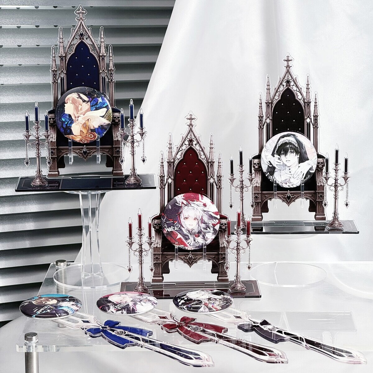 Gothic Throne Acrylic Badge Di - Vintage Collectible Pins 评论和价格