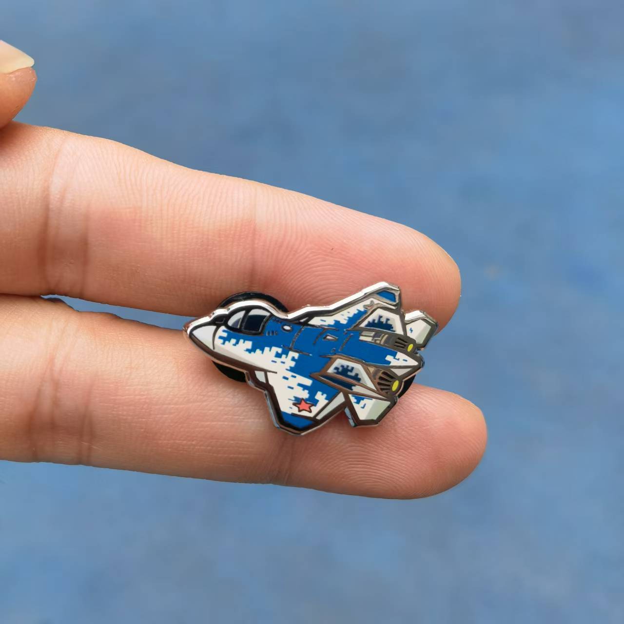 Original Chibi Airplane Badge  - Vintage Collectible Pins 评论和价格