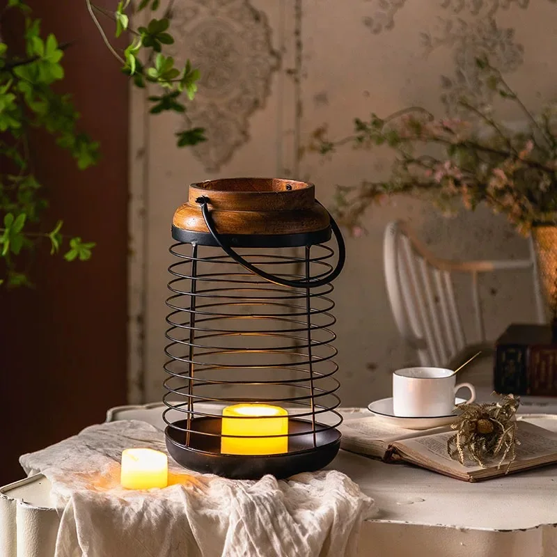 Vintage Iron Candle Holder Lan - Collectible Vintage Matches 评论和价格