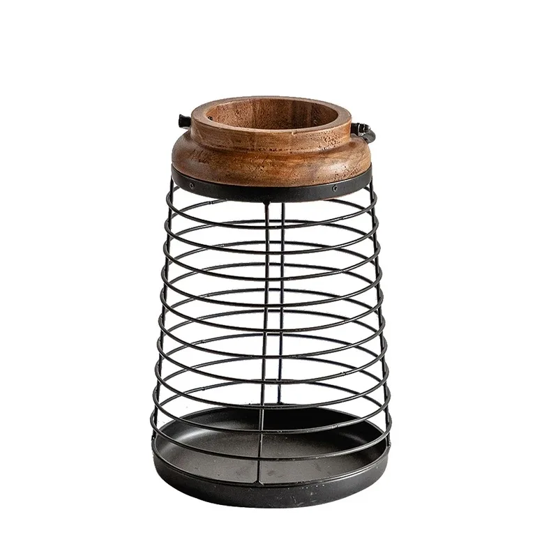 Vintage Iron Candle Holder Lan - Collectible Vintage Matches 评论和价格